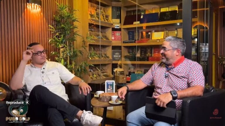Raudy Jimenez and Vic Baez discussing the Dominican cigar industry and Leaf Tours at Cigar Mix lounge.