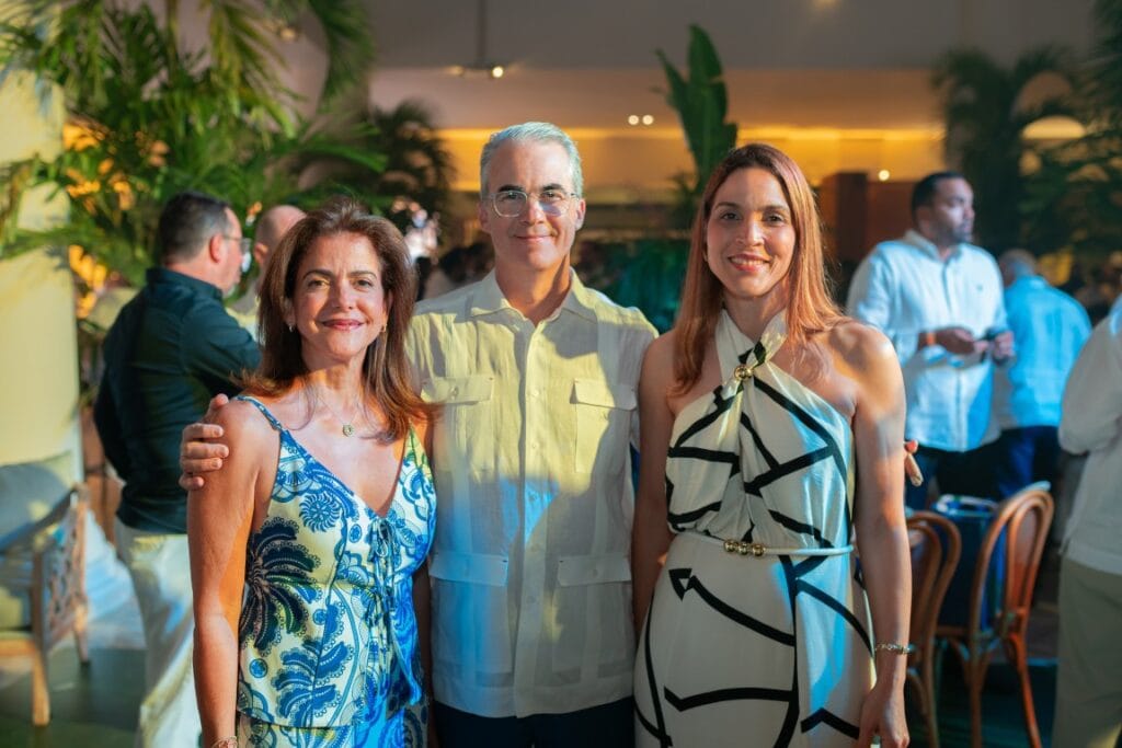 Elima González de Grullón, René Grullón and Elisha Fermín during Procigar Night Punta Cana 2026
