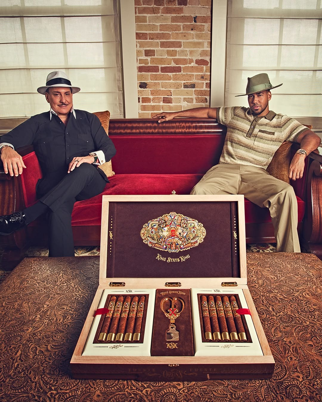 Romeo Santos and Carlito Fuente collaborate on Por Amor al Tío OpusX